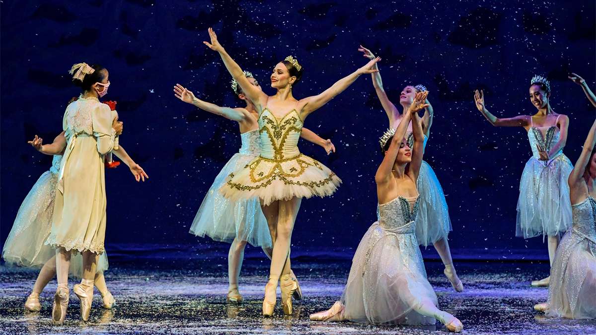 Ballet dancers performing the Nutcracker at the Orlando Ballet